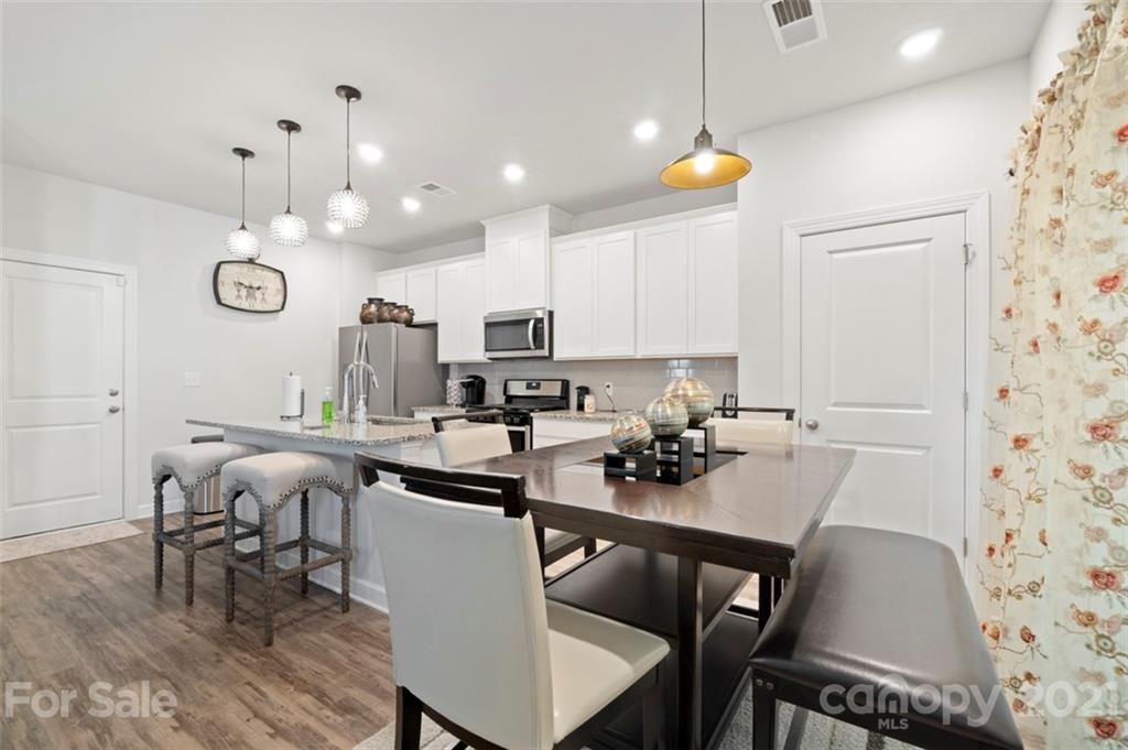 6129 Hailstone Road Charlotte, NC 28215 - Photo 6 of 21 Gallery Image 6