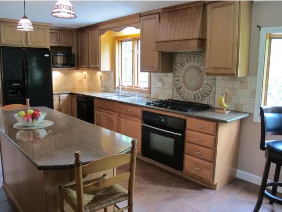 30 Cider Mill Road Bedford, NH 03110 - Photo 2 of 16