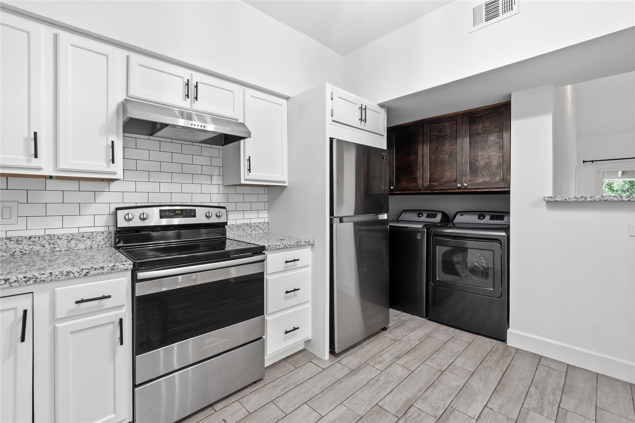 2100 Tanglewilde Street, Unit 378 Houston, TX 77063 - Photo 13 of 28