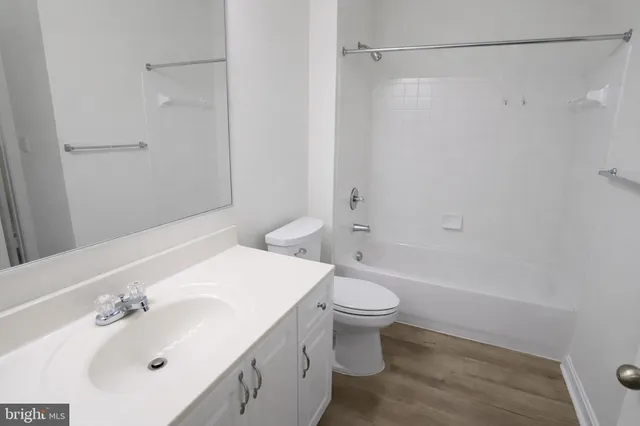 $2,700 | 400 Symphony Circle, Unit 422H, Cockeysville, MD 21030