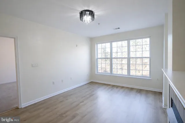 $2,700 | 400 Symphony Circle, Unit 422H, Cockeysville, MD 21030