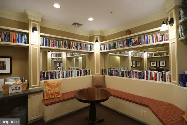 $2,700 | 400 Symphony Circle, Unit 422H, Cockeysville, MD 21030