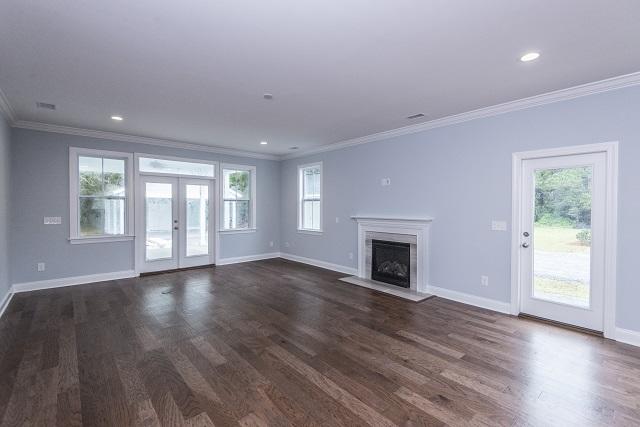1337 Hamlin Road Mount Pleasant, SC 29466 - Photo 6 of 36 HC 4 living room w gas fireplace