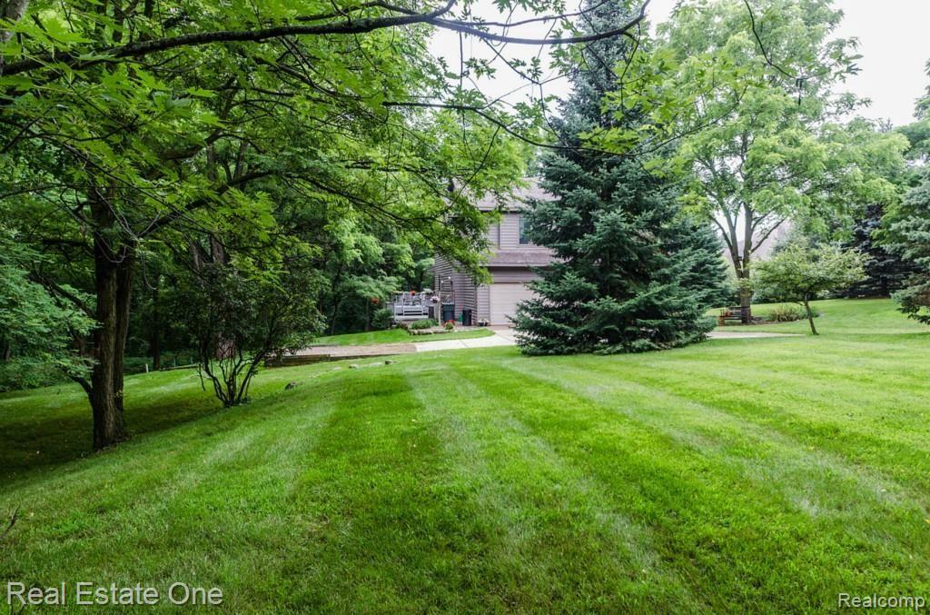 6560 Brighton Road Brighton, MI 48116 - Photo 13 of 57 12_1.jpg
