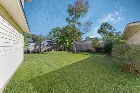 $569,000 | 10614 Lynbrook Drive, Houston, TX 77042