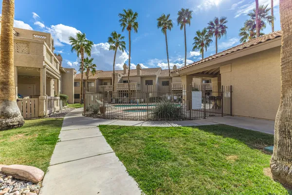 $275,000 | 930 North Mesa Drive, Unit 2104, Mesa, AZ 85201