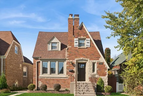 $585,000 | 3254 North Rutherford Avenue, Chicago, IL 60634