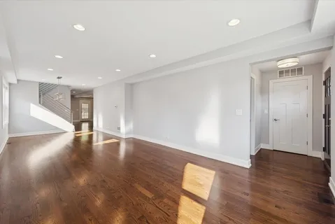 $585,000 | 3254 North Rutherford Avenue, Chicago, IL 60634