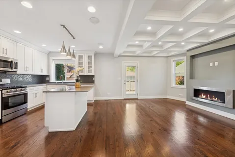 $585,000 | 3254 North Rutherford Avenue, Chicago, IL 60634