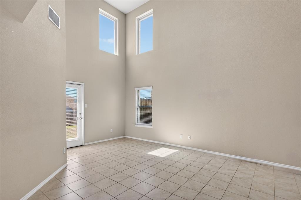 2256 Spring Hollow Drive Lancaster, TX 75134 - Photo 4 of 34