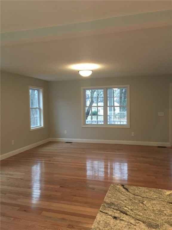 83 Cobble Hill Road Lincoln, RI 02865 - Photo 3 of 17 Large Living room