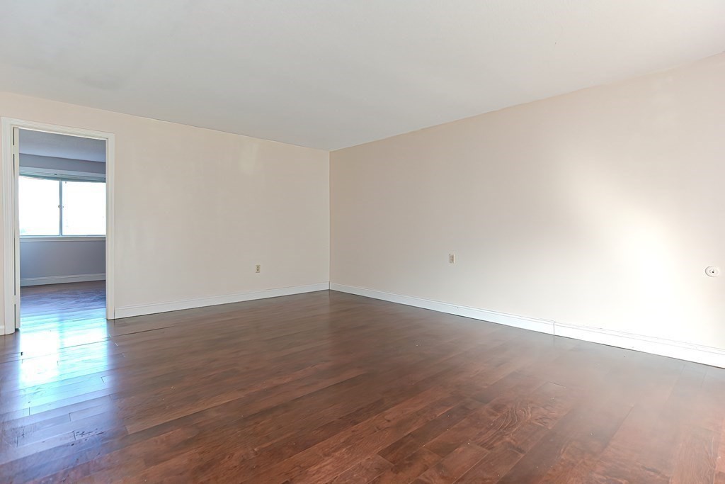 4 Beal's Cove Road, Unit G Hingham, MA 02043 - Photo 12 of 22 Gallery Image 12