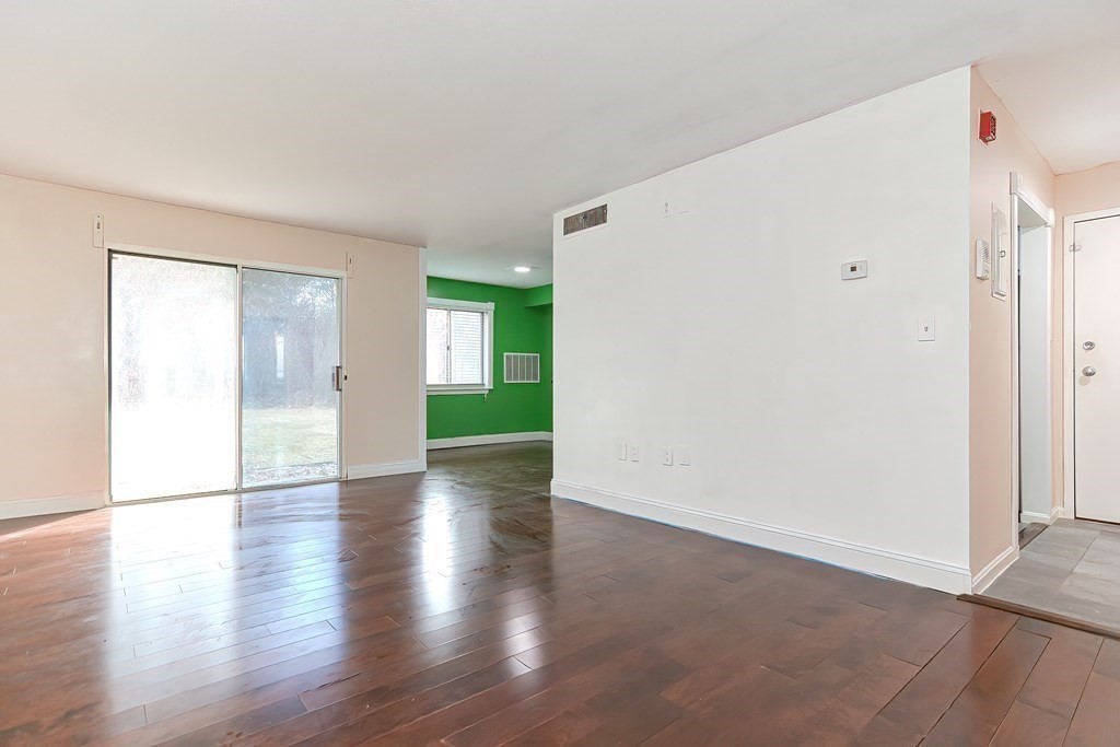 4 Beal's Cove Road, Unit G Hingham, MA 02043 - Photo 10 of 22 Gallery Image 10