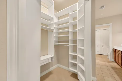 $425,000 | 19045 Thomson Drive, Unit 301, Brookfield, WI 53045