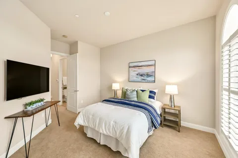 $425,000 | 19045 Thomson Drive, Unit 301, Brookfield, WI 53045