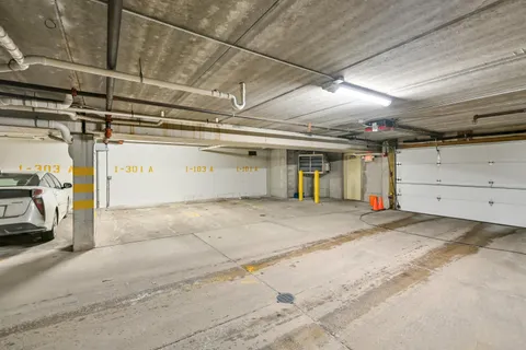 $425,000 | 19045 Thomson Drive, Unit 301, Brookfield, WI 53045