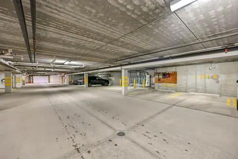 $425,000 | 19045 Thomson Drive, Unit 301, Brookfield, WI 53045