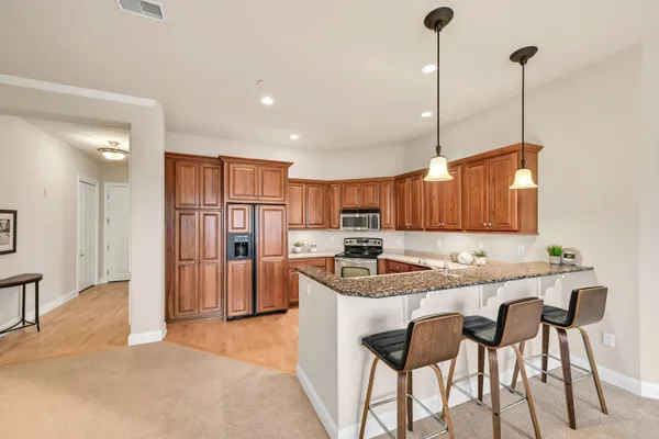 $425,000 | 19045 Thomson Drive, Unit 301, Brookfield, WI 53045