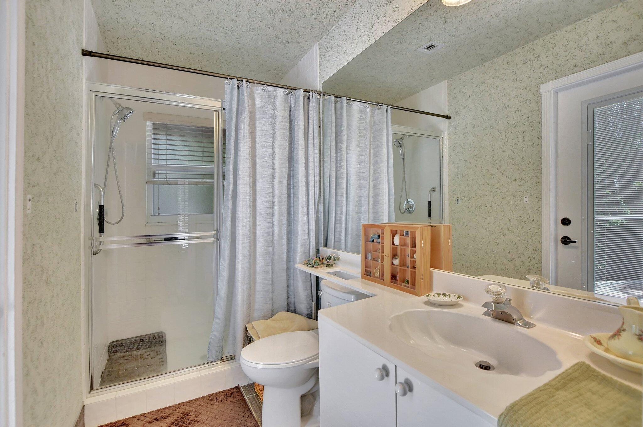 20219 Ocean Key Drive Boca Raton, FL 33498 - Photo 19 of 56 21-web-or-mls-DSC_1511
