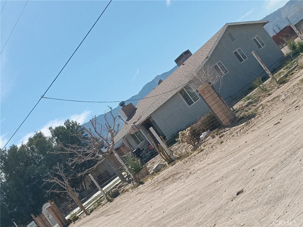 10656 Allen Way Lucerne Valley, CA 92356 - Photo 19 of 19 a view of roof