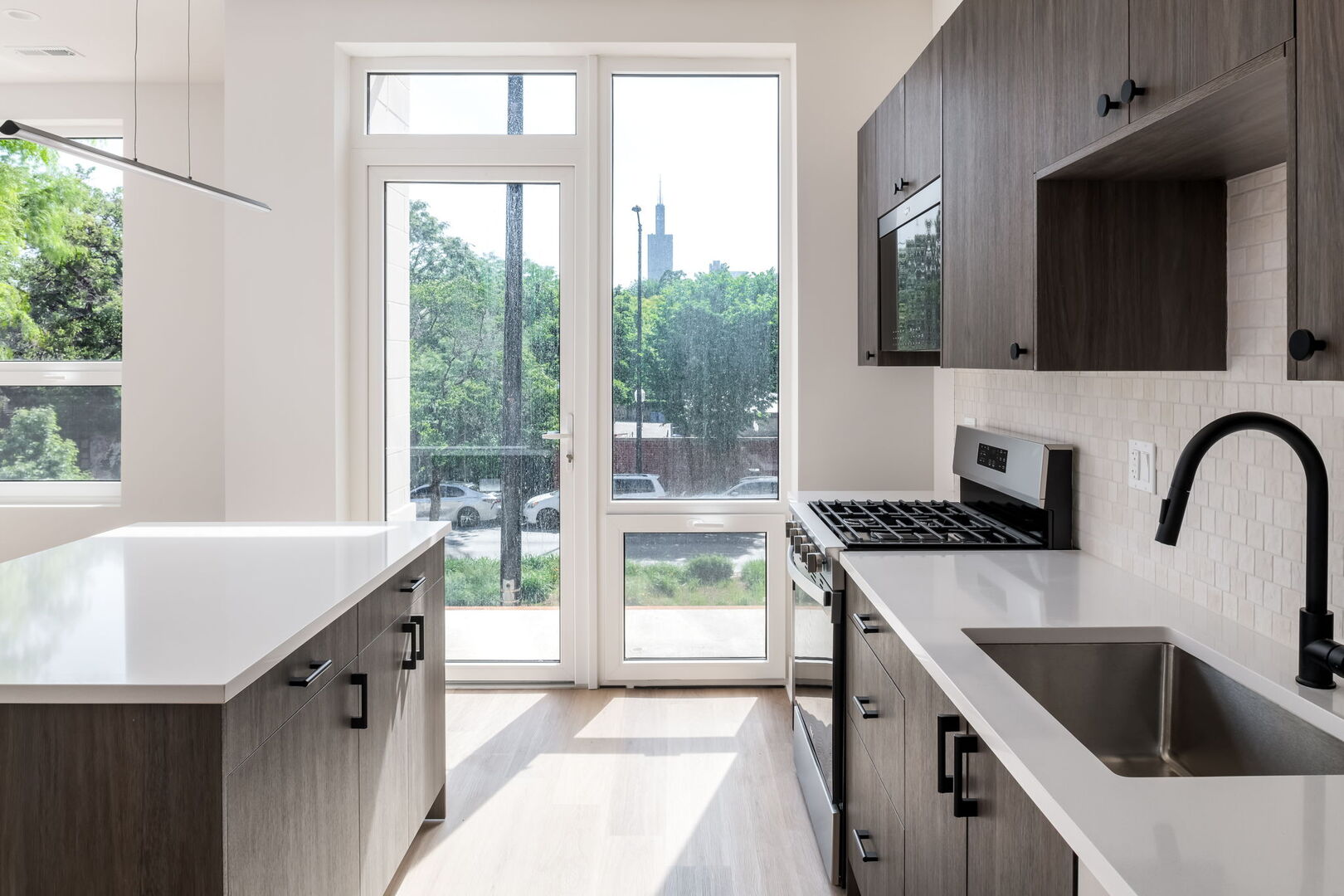 224 South Ashland Avenue, Unit 201 Chicago, IL 60607 - Photo 8 of 21