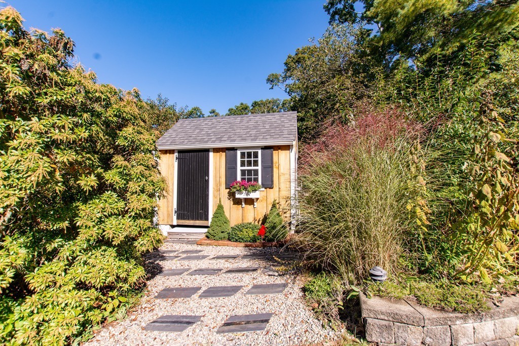 28 Oar And Line Road Plymouth, MA 02360 - Photo 4 of 30 Gallery Image 4
