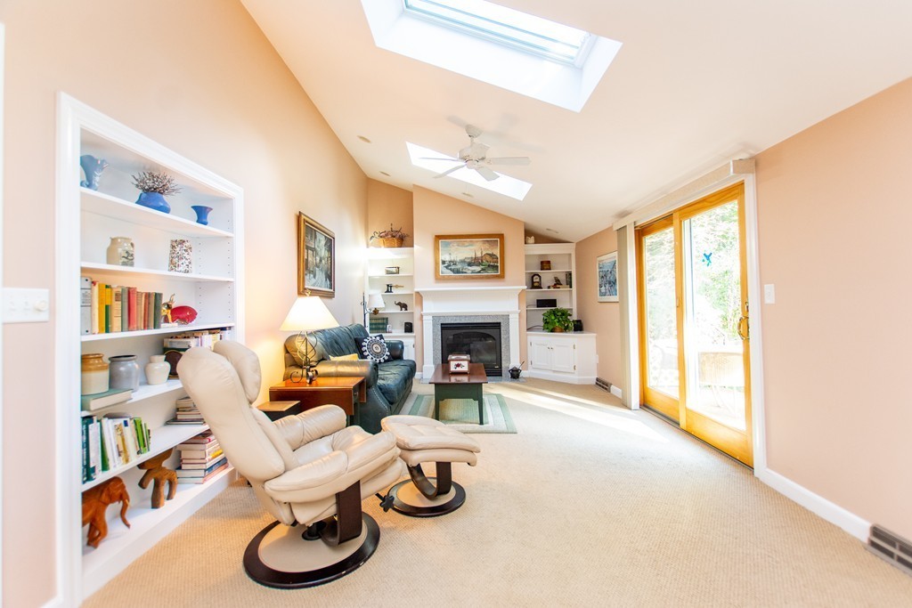 28 Oar And Line Road Plymouth, MA 02360 - Photo 6 of 30 Gallery Image 6