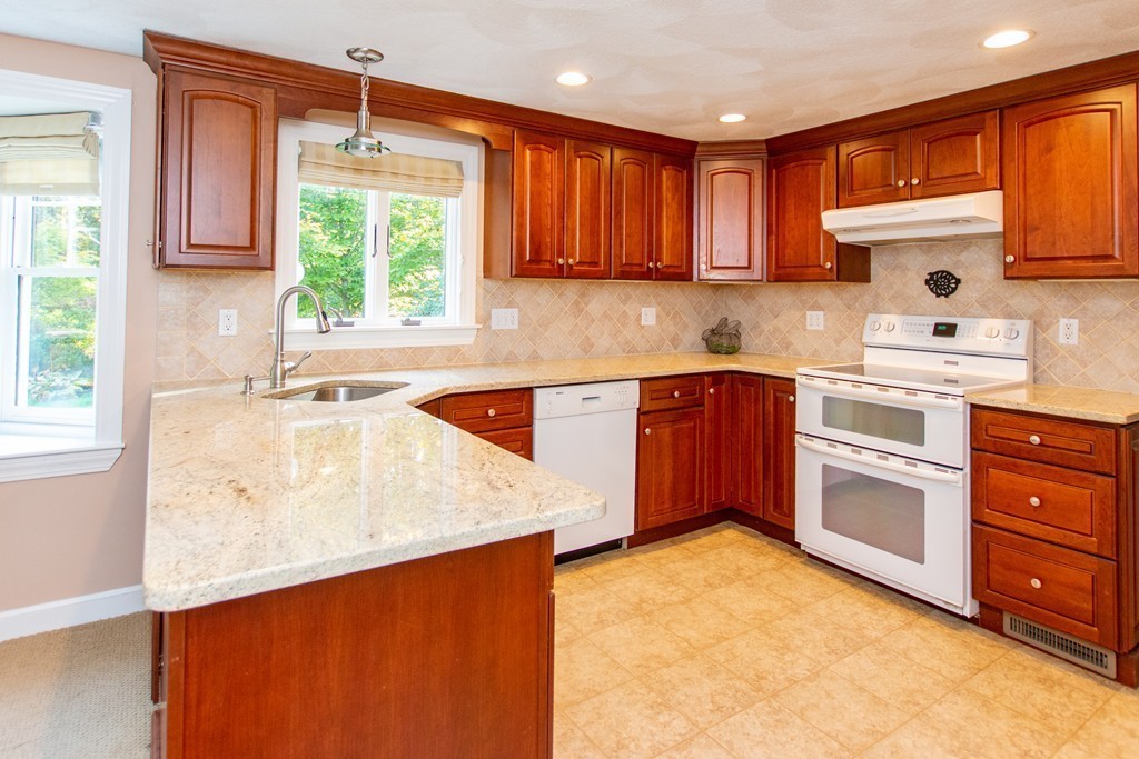 28 Oar And Line Road Plymouth, MA 02360 - Photo 8 of 30 Gallery Image 8