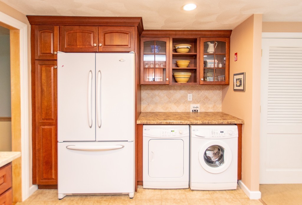 28 Oar And Line Road Plymouth, MA 02360 - Photo 9 of 30 Gallery Image 9