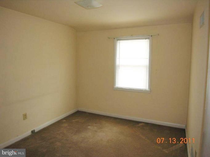 6100 Edlynne Road Baltimore, MD 21239 - Photo 4 of 24 Bedroom