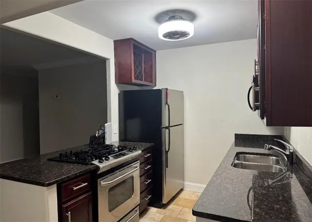 $189,000 | 700 East 8th Street, Unit 12J, Kansas City, MO 64106