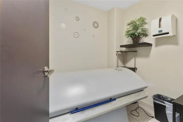 $189,000 | 700 East 8th Street, Unit 12J, Kansas City, MO 64106