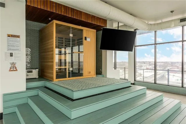 $189,000 | 700 East 8th Street, Unit 12J, Kansas City, MO 64106