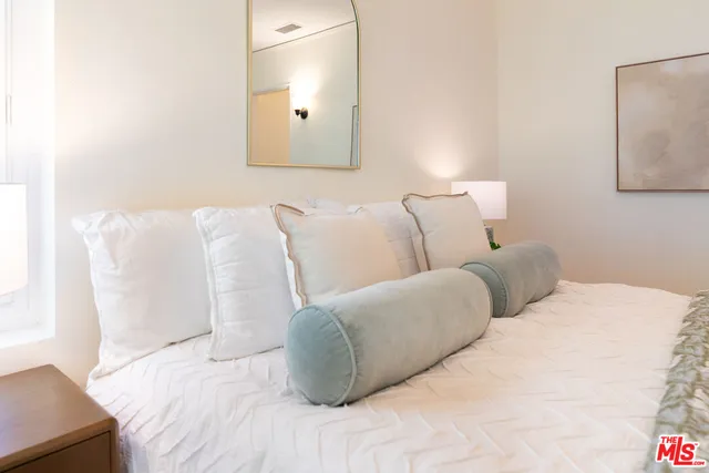 $1,295,000 | 1809 North Rose Street, Burbank, CA 91505