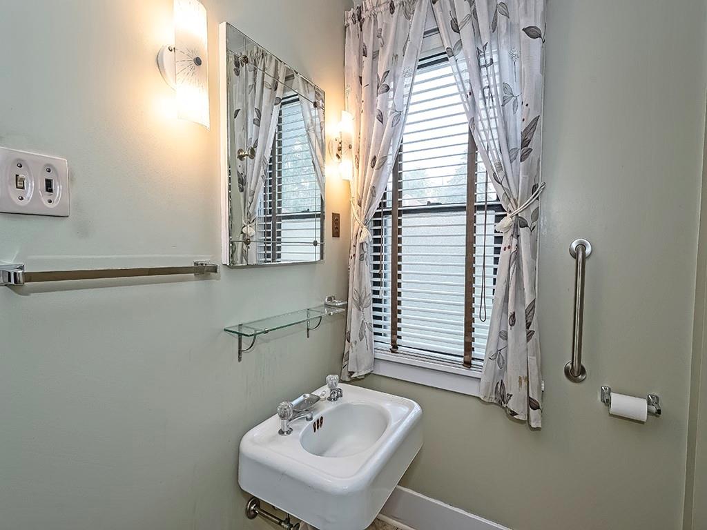 2500 Mt Troy Road Pittsburgh, PA 15212 - Photo 19 of 26 Gallery Image 19