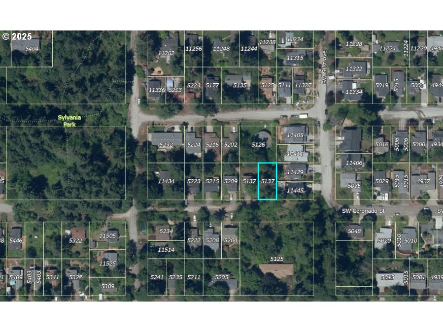 5137 Southwest Coronado Street Portland, OR 97219 - Photo 2 of 4