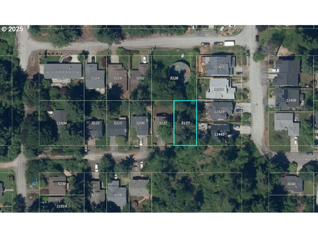 5137 Southwest Coronado Street Portland, OR 97219 - Photo 3 of 4