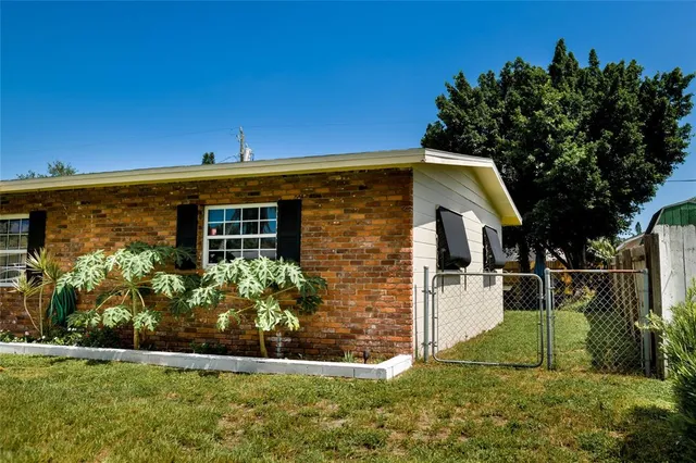 $330,000 | 2106 25th Avenue West, Bradenton, FL 34205