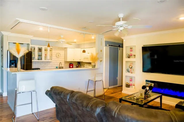 $330,000 | 2106 25th Avenue West, Bradenton, FL 34205