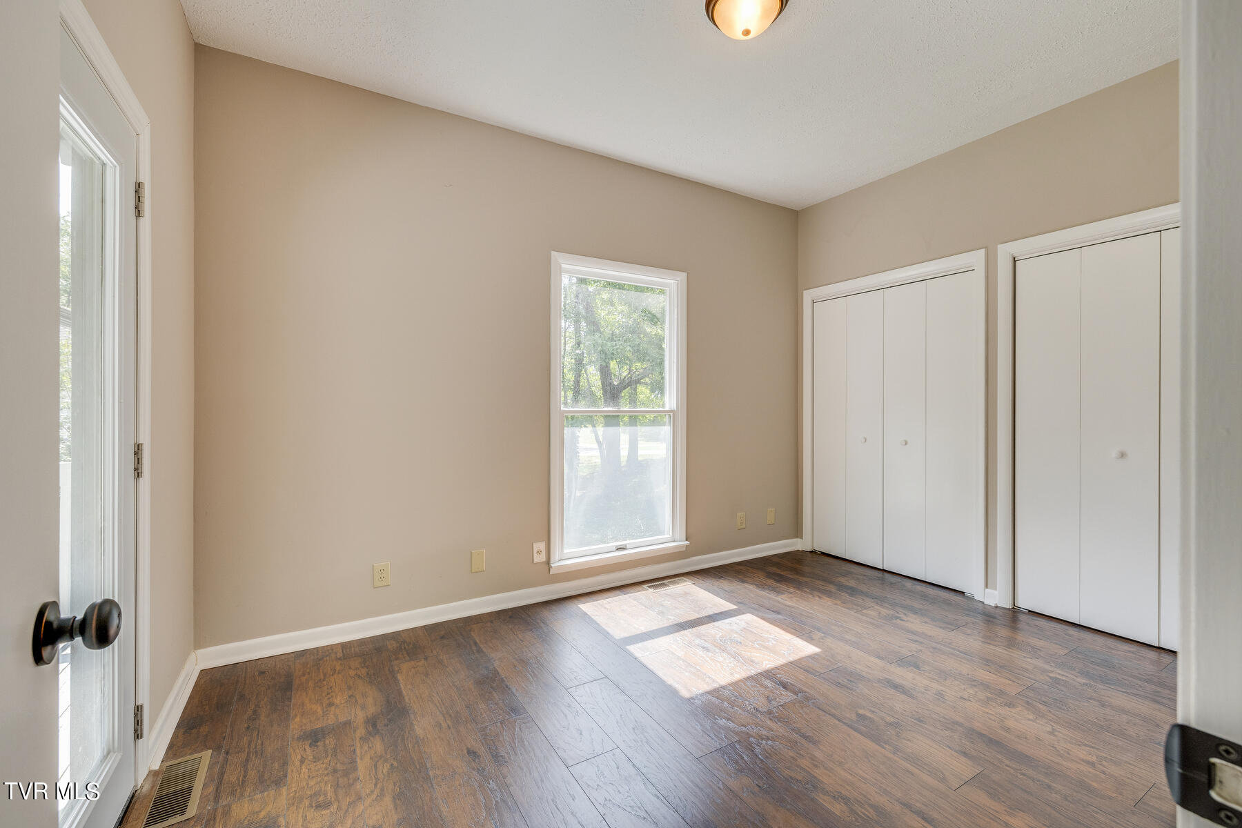 405 Old Castle Road Kingsport, TN 37660 - Photo 101 of 117 084