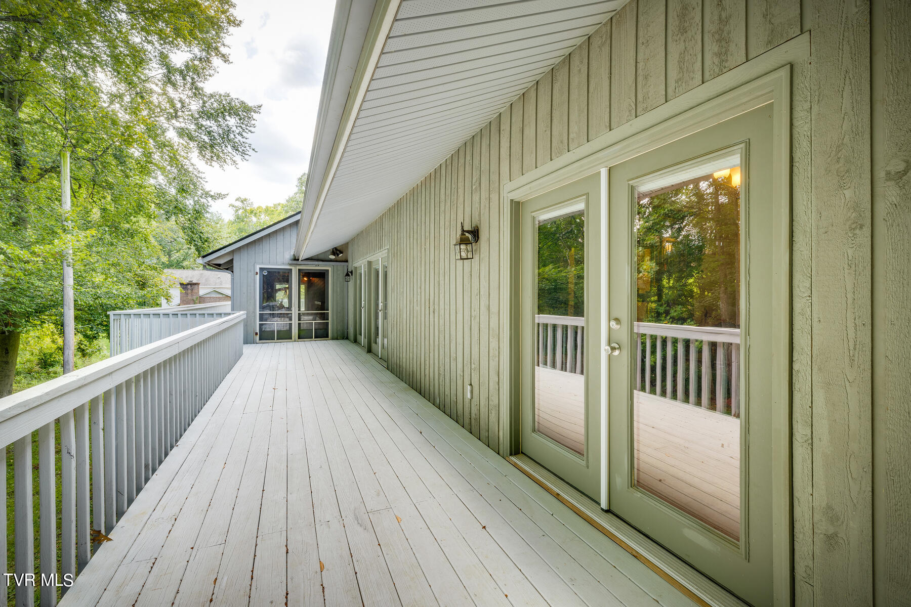 405 Old Castle Road Kingsport, TN 37660 - Photo 18 of 117 096