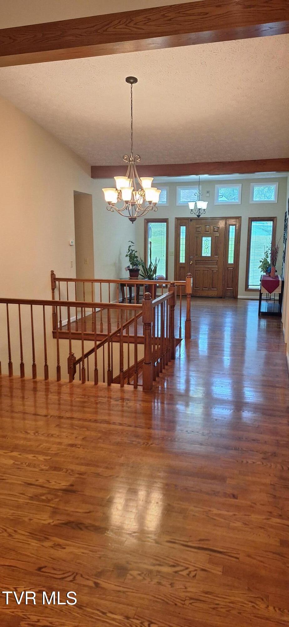 405 Old Castle Road Kingsport, TN 37660 - Photo 24 of 117 20240426_162410