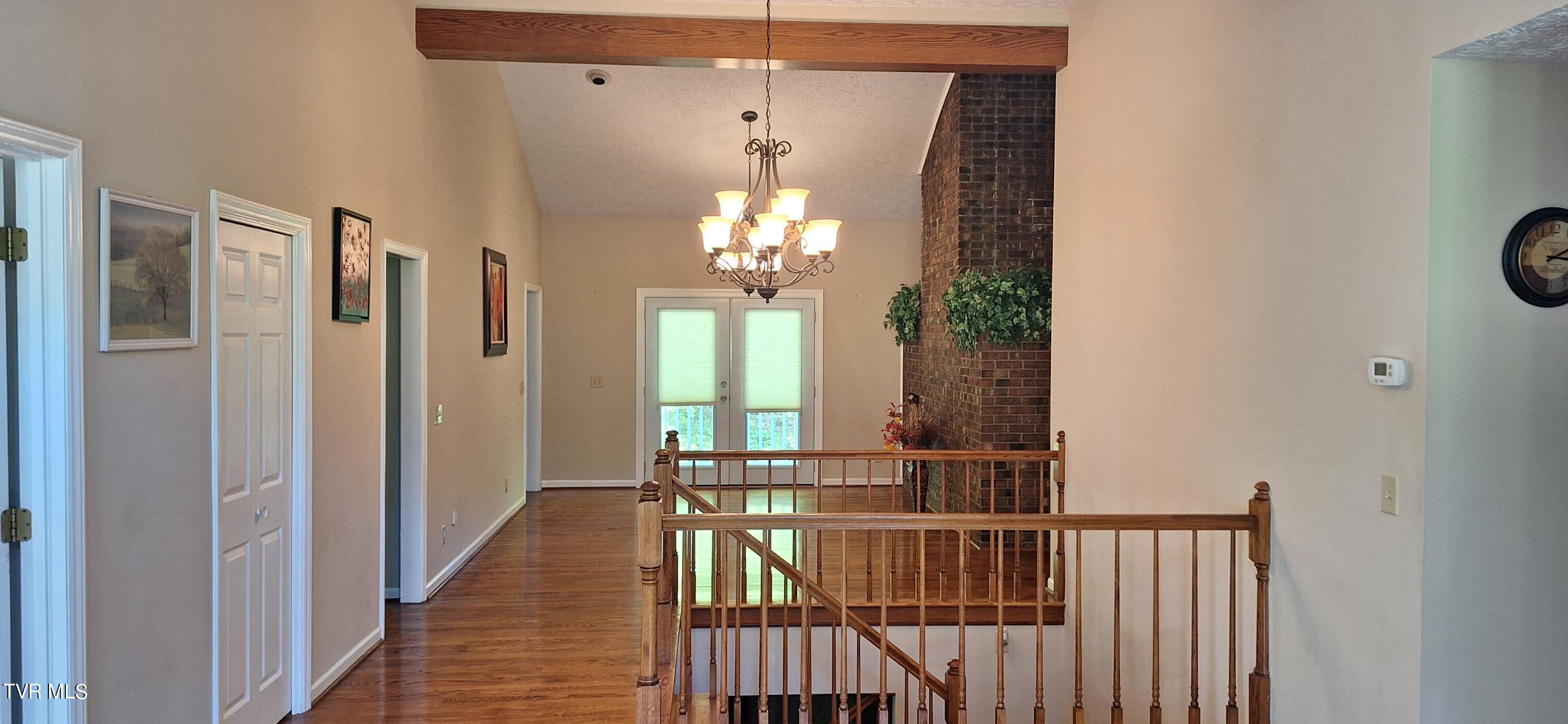 405 Old Castle Road Kingsport, TN 37660 - Photo 26 of 117 20240425_162733