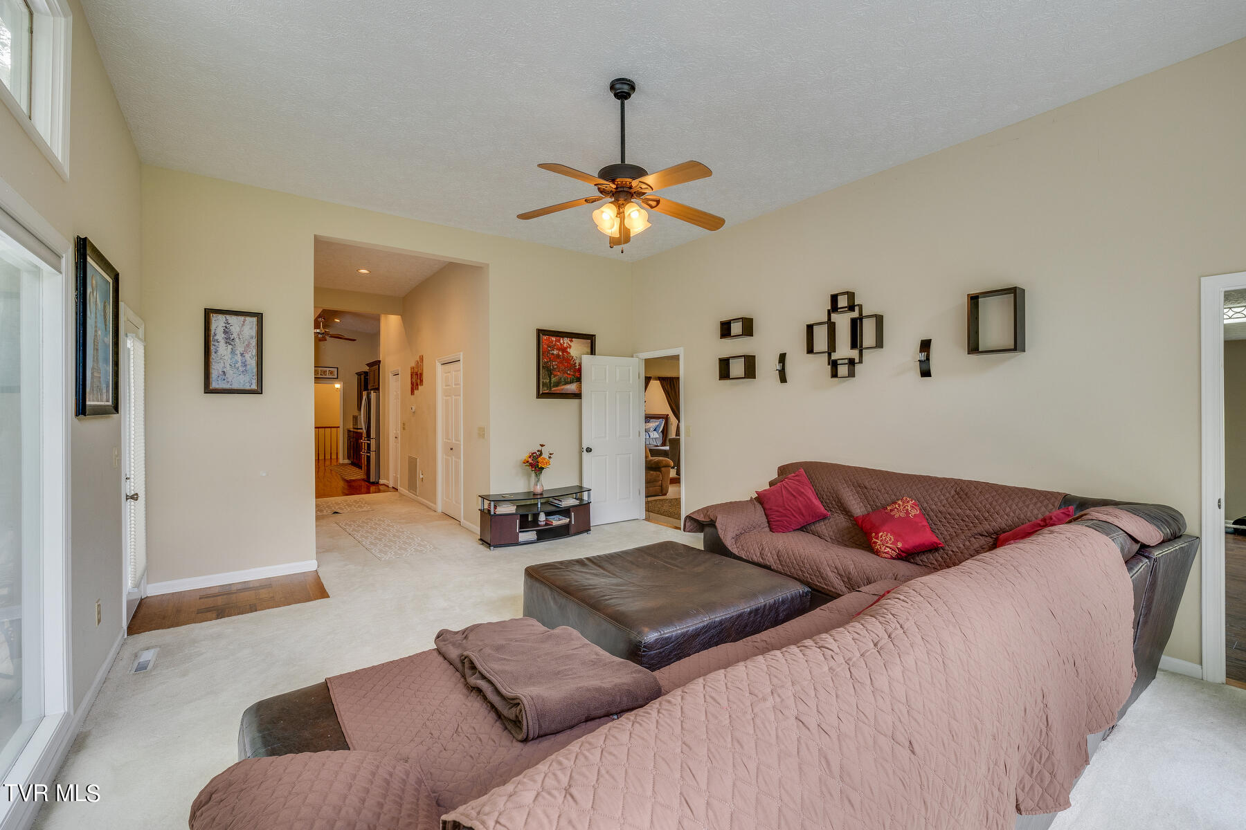 405 Old Castle Road Kingsport, TN 37660 - Photo 30 of 117 011-1