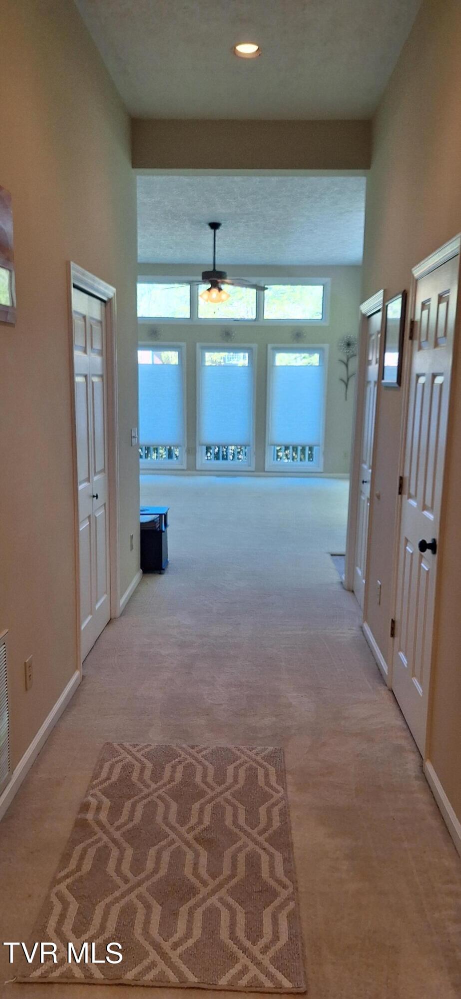 405 Old Castle Road Kingsport, TN 37660 - Photo 32 of 117 20240425_163328