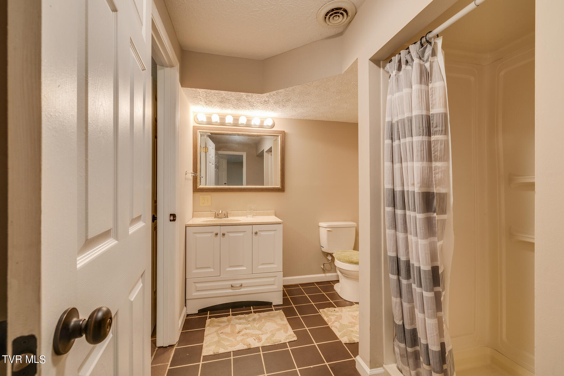 405 Old Castle Road Kingsport, TN 37660 - Photo 76 of 117 058-1