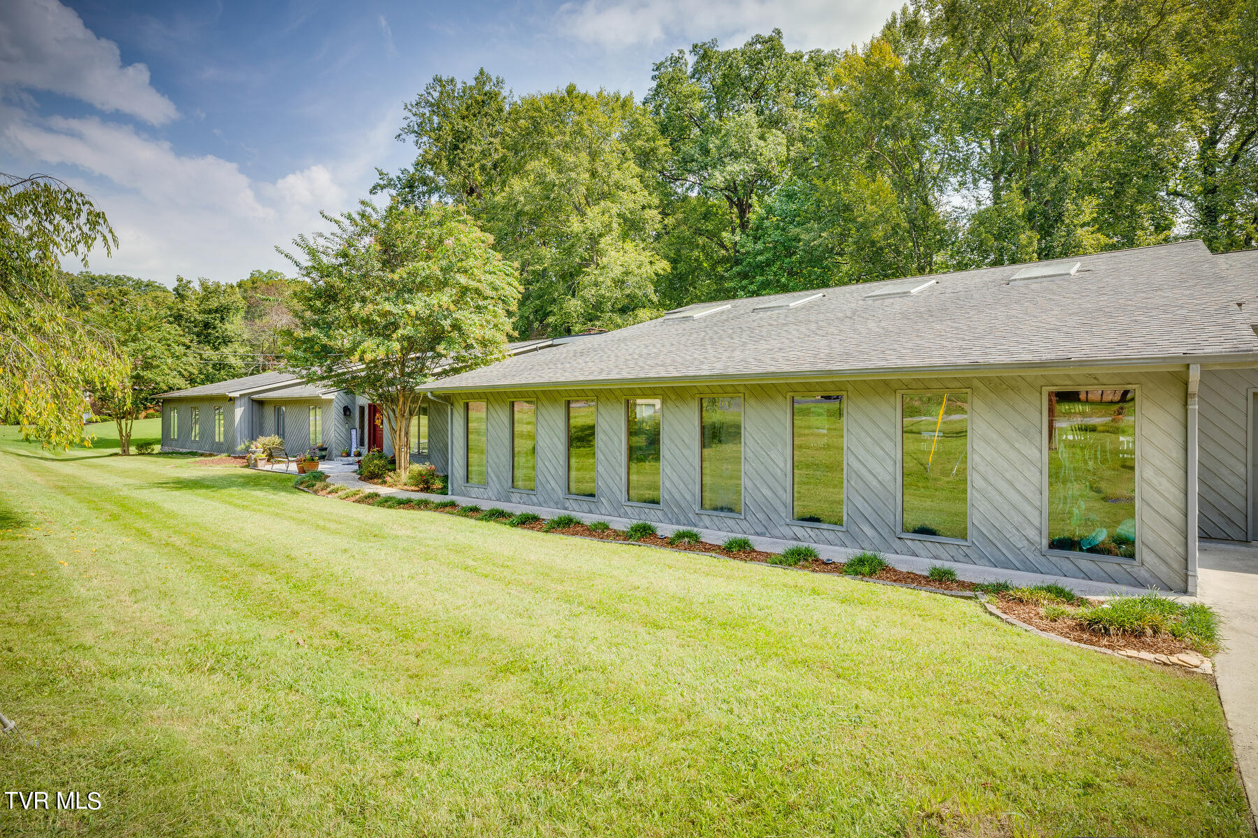 405 Old Castle Road Kingsport, TN 37660 - Photo 10 of 117 003-1