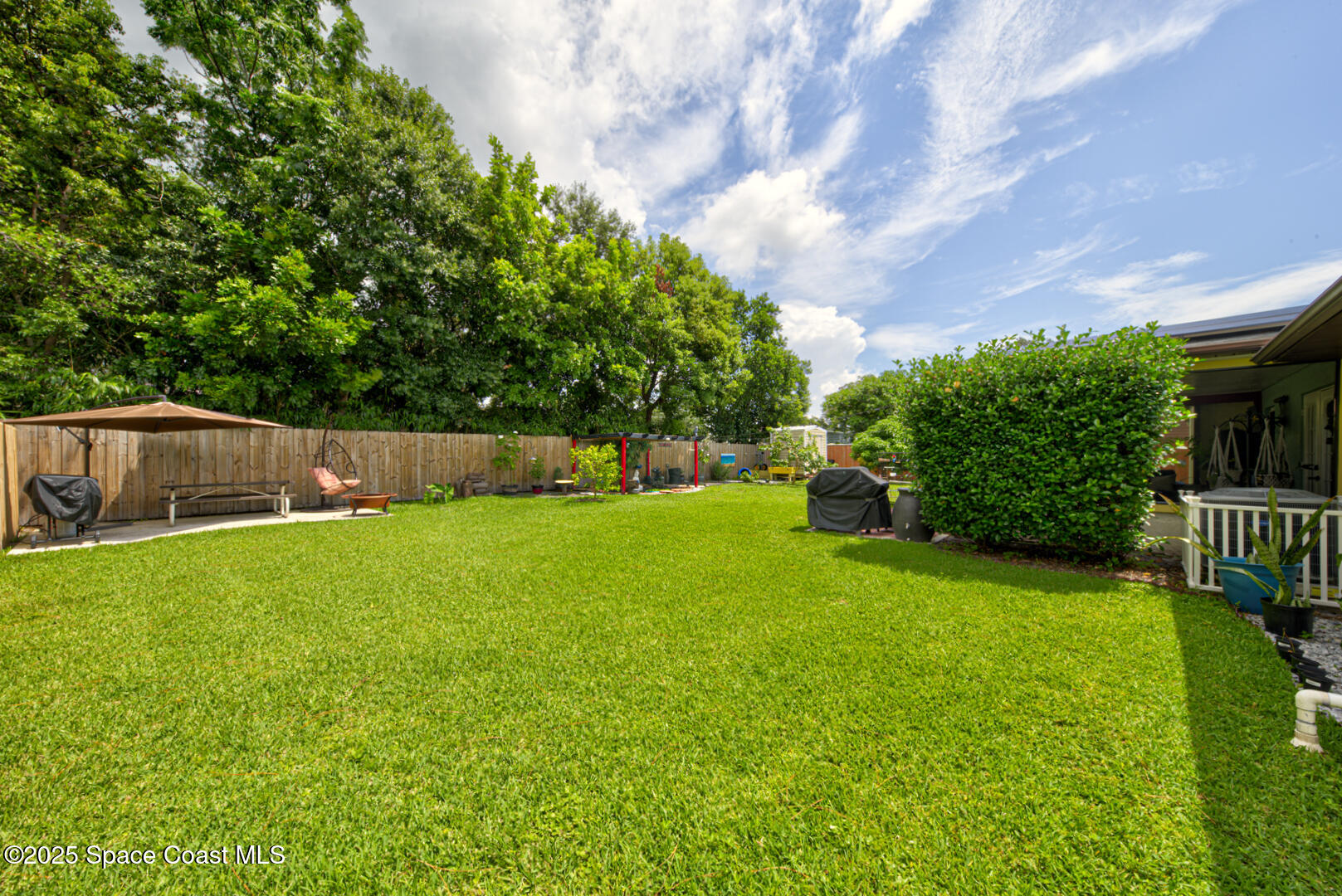 5370 Holden Road Cocoa, FL 32927 - Photo 32 of 38 backyard
