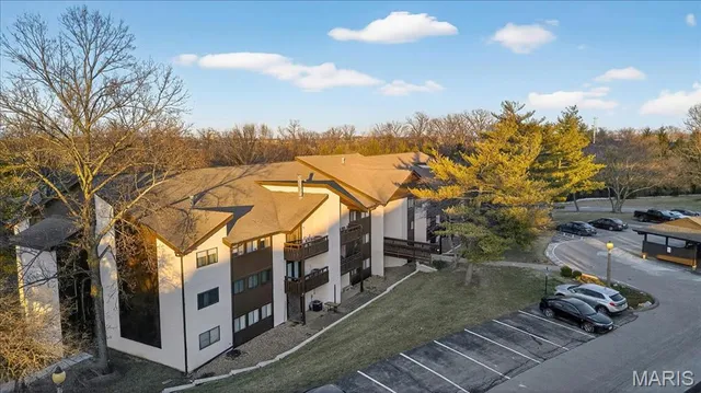$160,000 | 1400 Heritage Landing, Unit 203, St. Charles, MO 63303