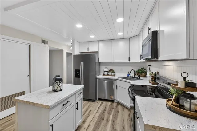 $160,000 | 1400 Heritage Landing, Unit 203, St. Charles, MO 63303